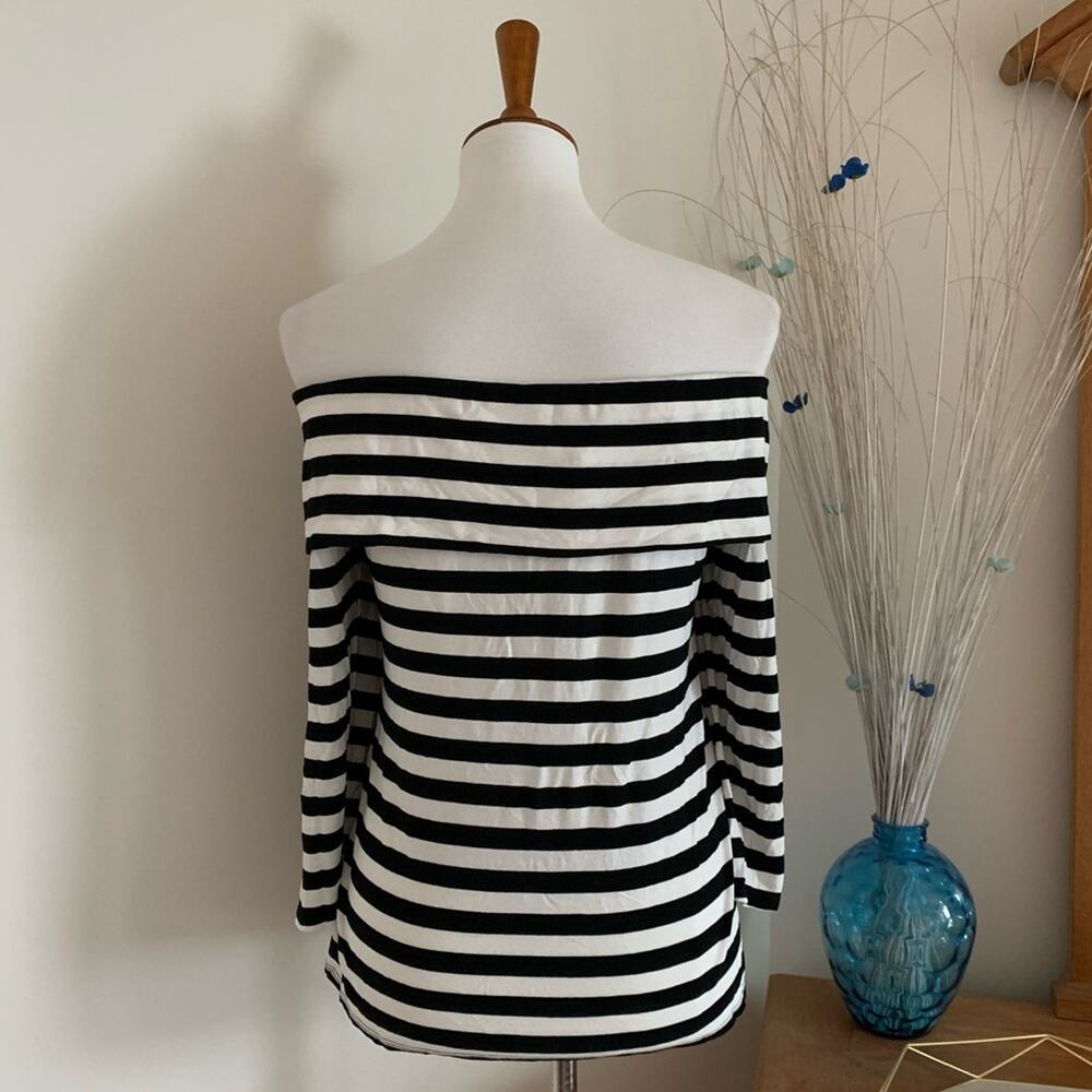 Trina Turk Alegra black and white striped off-the-shoulder top, size L - Picture 3 of 5